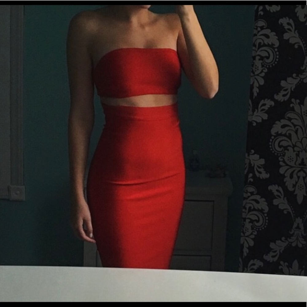 2 Piece Set Red Bandage